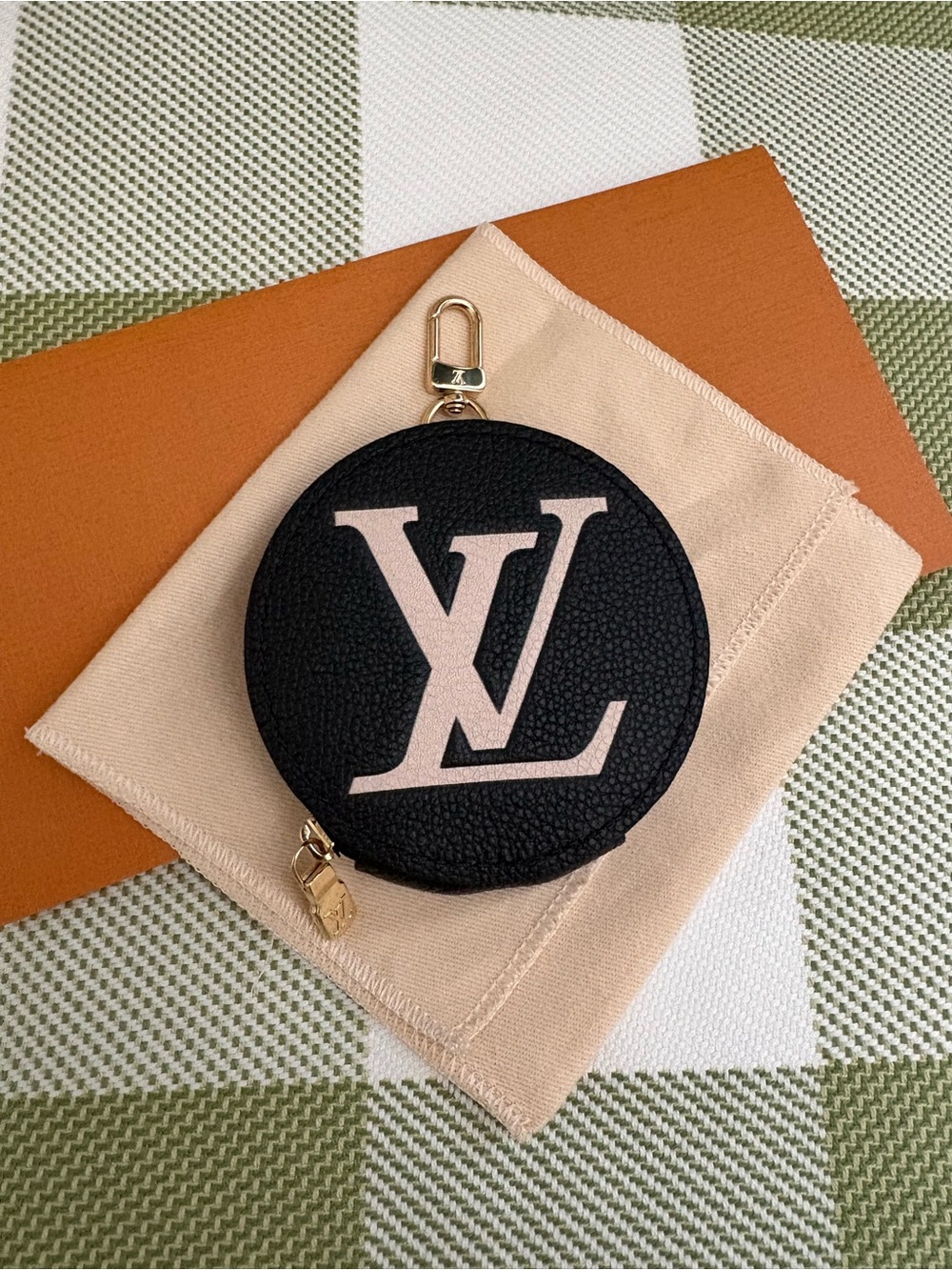 LV Bandouliere Round Coin Purse